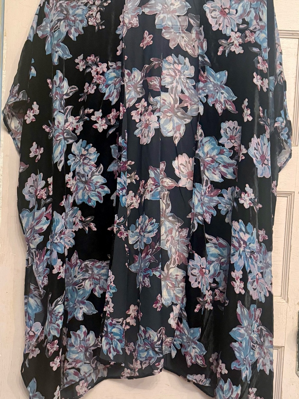 Time and Tru Black Sheer Floral Kimono with Blue & Pink Blooms
